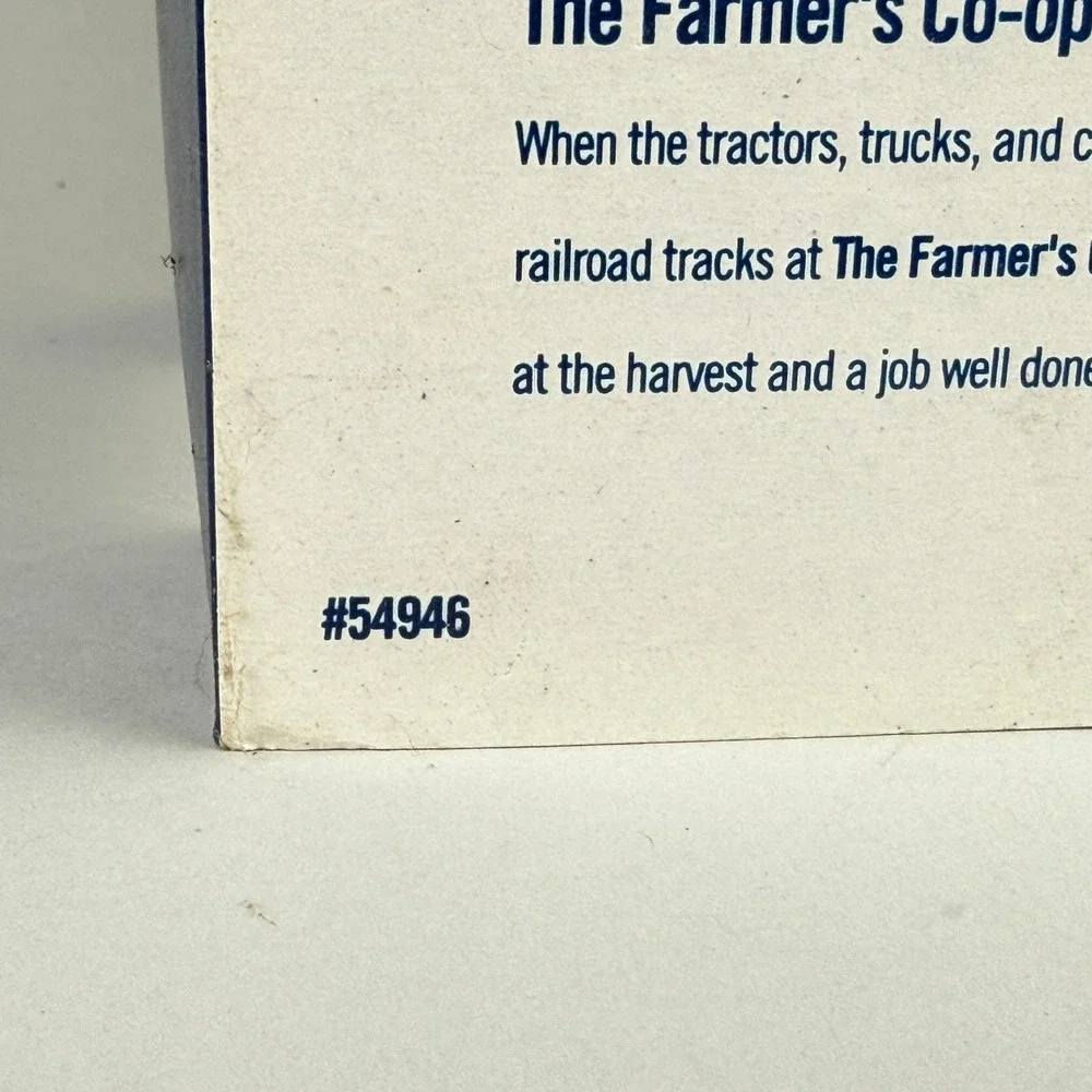 Department 56 Snow Village The Farmer's Co-op Granary‎ 54946 Lighted NOS
